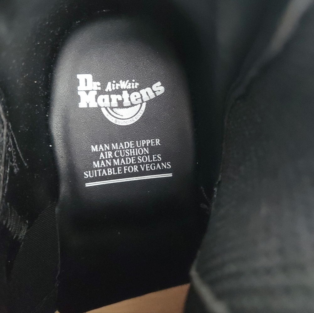 New Dr. Martens Size 6 Women's Vegan Leather Black Platform Chelsea Boots - Picture 3 of 10